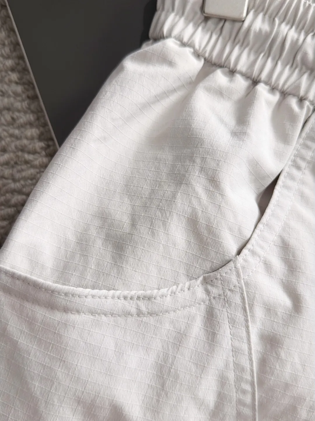 Next day shipment P160 Premium Burberry 2026 Spring/Summer New Arrival elastic band casual shorts, counter-customized fabrics Breathable, high comfort, impeccable details, brand element design concept, reflecting high quality. It feels delicate and soft! It presents a casual cut and the upper body shape is great! Sizes:S-3XL